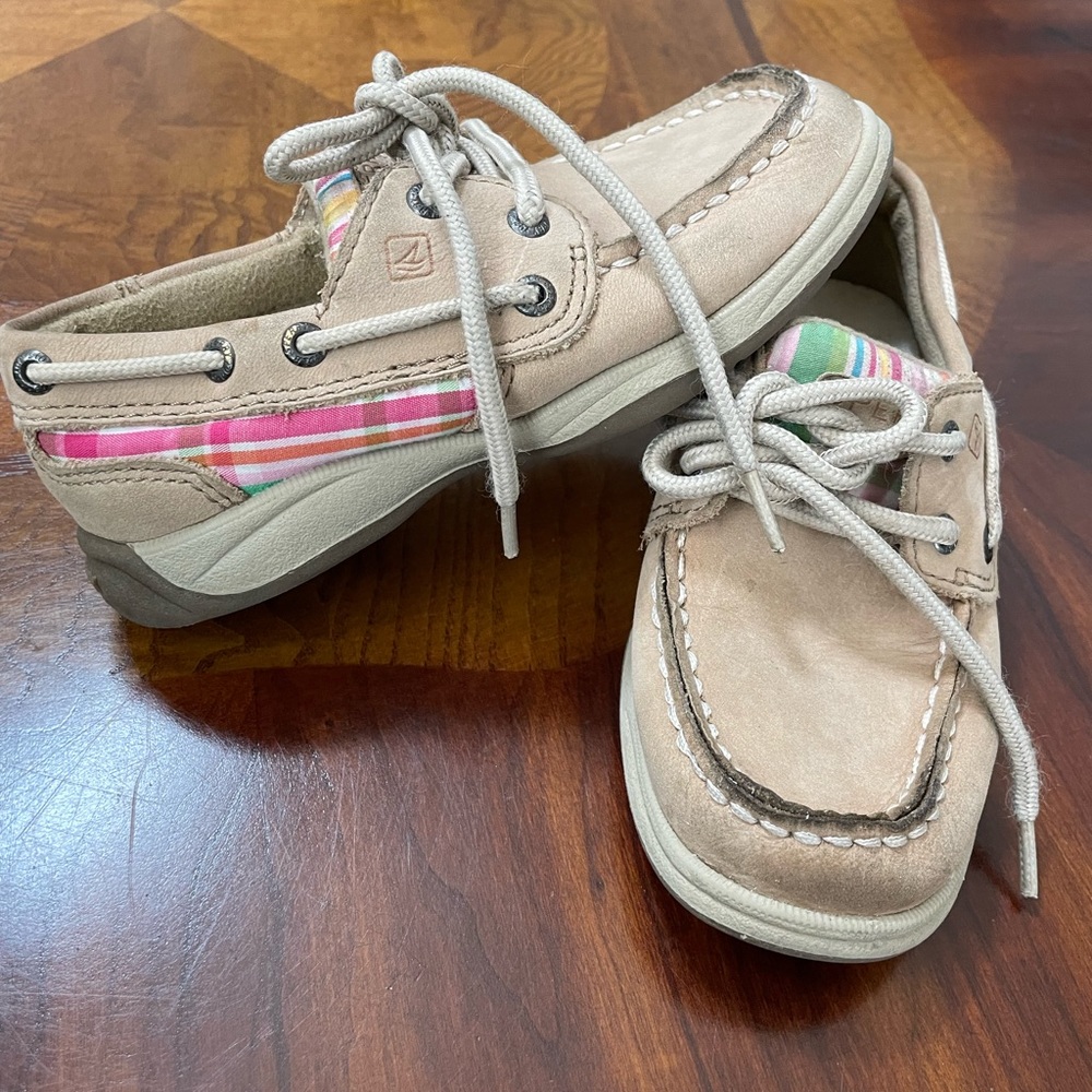 Sperry shoes girl size 10